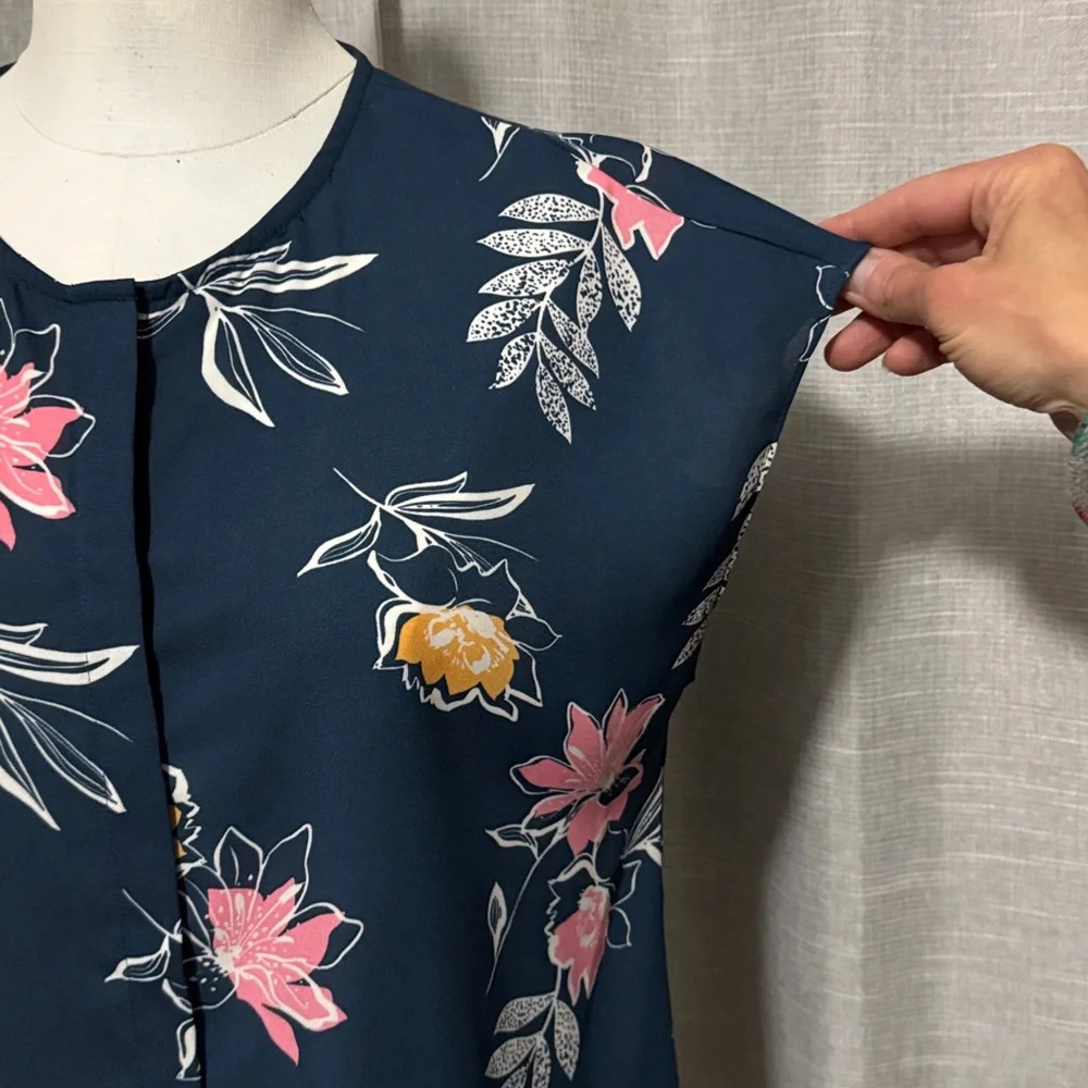 Apt 9 Short Sleeve ButtonUp Blouse-S-Poly-Floral Print-Teal/Pink/White/Orange - Picture 6 of 12